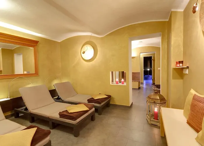 Отель Parkhotel Del Mar