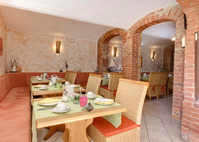 Отель Parkhotel Del Mar 3*