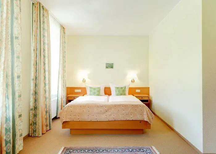 德尔马公园酒店 3*